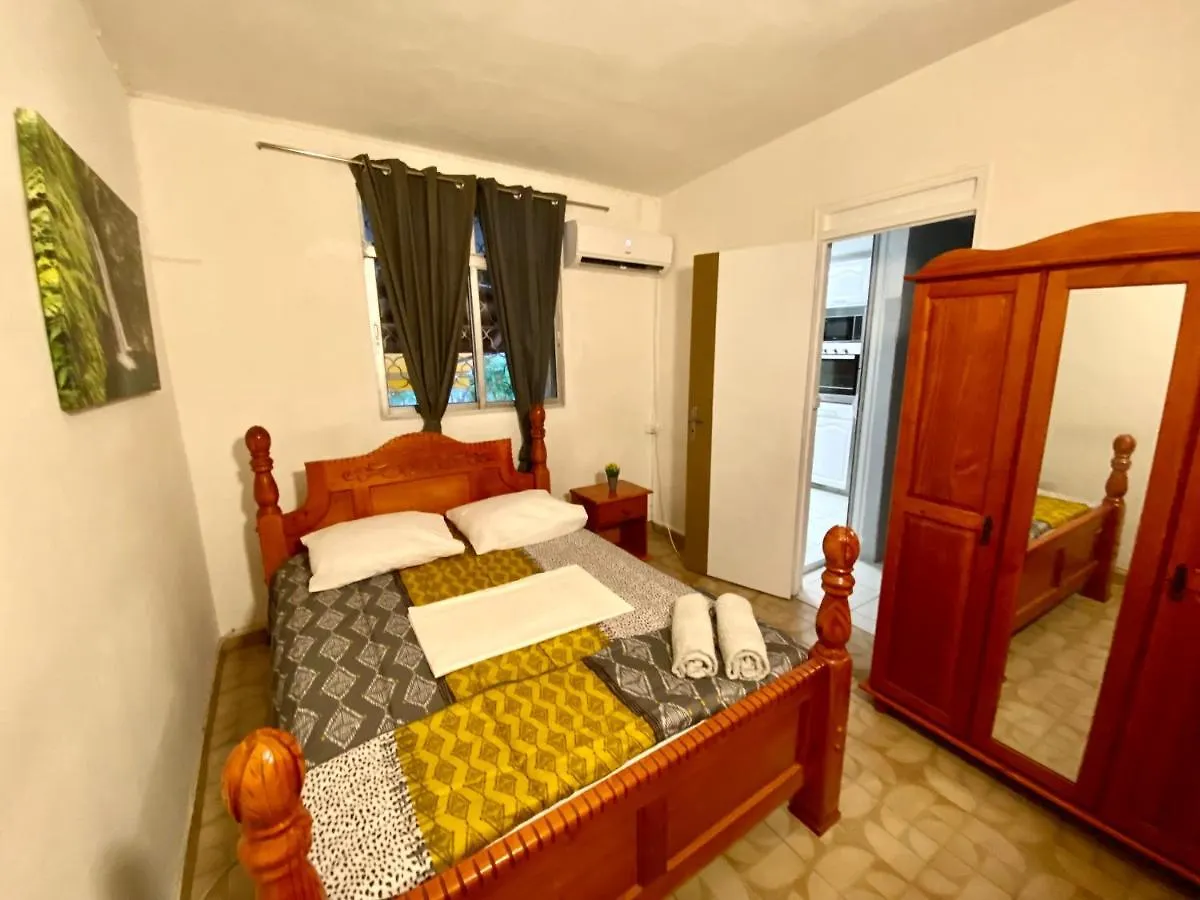 Maison Creole Authentique Le Gosier